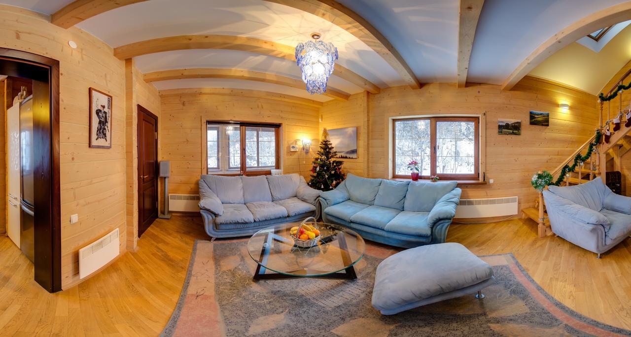 Gallery Of Mountains Holiday Home Yasinia Eksteriør bilde